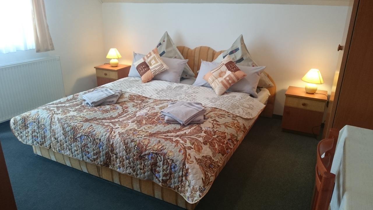 Bük Natalie Appartment מראה חיצוני תמונה
