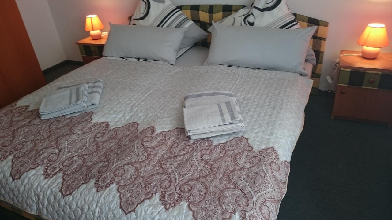 Bük Natalie Appartment מראה חיצוני תמונה